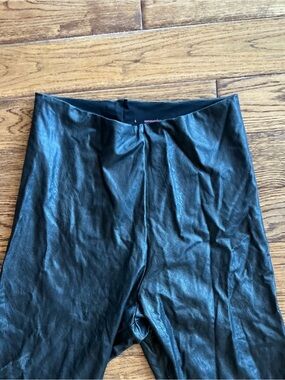 Commando Faux Leather Biker Shorts Women’s Large Black High Rise Shaping Stretch